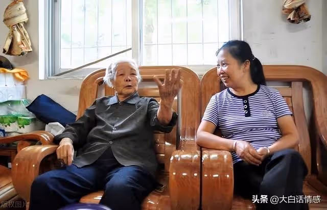 哥哥意外去世！嫂子「供讀書10年」要我省錢別回家　我事業有成後歸家「看到嫂子愣住了」