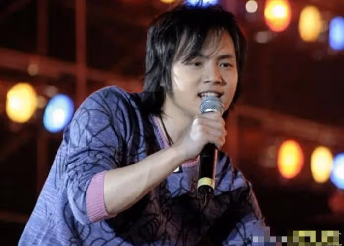 14歲開演唱會,24歲狂賺2億,春晚請不動他,卻沒人說他要大牌