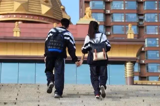 18歲女兒:「爸,我今晚要去男朋友家睡」 父親的做法「堪稱典範」令無數網友狂讚:明智又暖心!