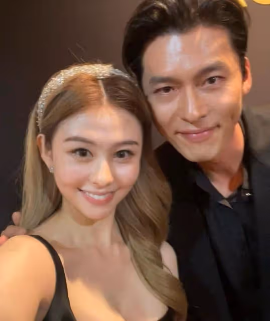 玄彬瑞士出席活動,被眾女星搶著一起合影,剪掉鬍鬚留背頭很帥氣