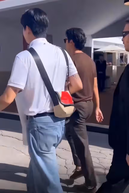 玄彬瑞士出席活動,被眾女星搶著一起合影,剪掉鬍鬚留背頭很帥氣