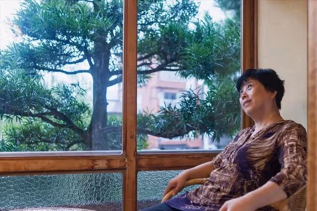 我住院兩個月兒子沒來一次,出院修改遺囑後,兒子兒媳連夜趕來