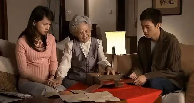我住院兩個月兒子沒來一次,出院修改遺囑後,兒子兒媳連夜趕來