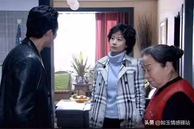 退休後女婿接我去養老,要我幫他還房貸4000,出去做保姆賺生活費