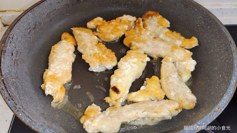 豆腐和它天生一對,一碗全是高蛋白!花小錢燉一碗,營養極好,美味妙不可言