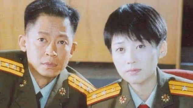 「花邊男神」王志文,與徐帆在一起後分手,被5億富婆生米煮時尚飯