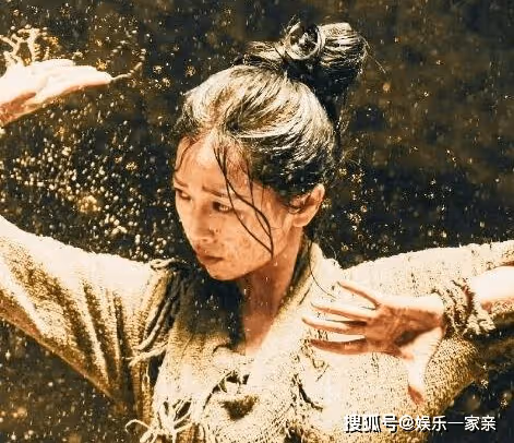 《雲之羽》云為衫的身份是什麼？除了魑這個身份之外，云為衫還有什麼隱藏身份