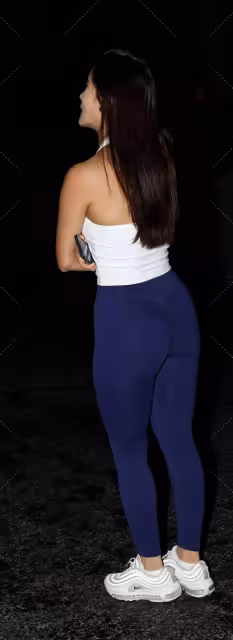 街頭穿瑜伽褲的美女:她們肥胖的身材盡顯自信與美麗,成為城市最搶眼的風景