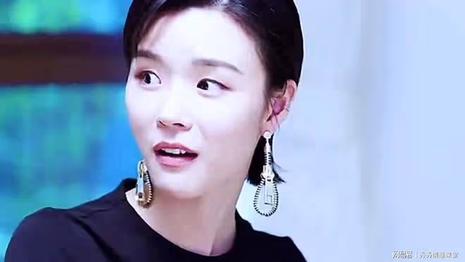 我家52萬補償款被叔叔拿走了,我媽去要,卻被爺爺奶奶擋在門外