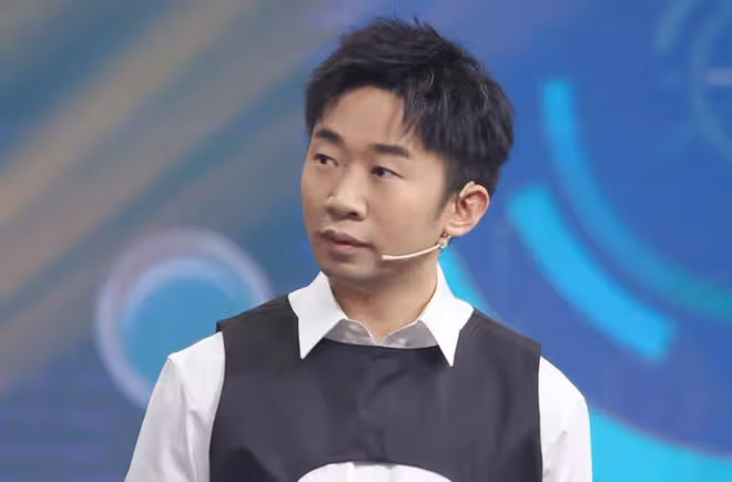 楊迪憤怒發聲!一開場就撂下了一句話:「都別打了,我換號了!」