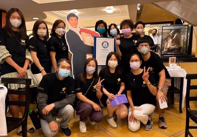 陳百強65歲冥誕,家人為歌迷設宴,何超瓊私下悼念舊愛
