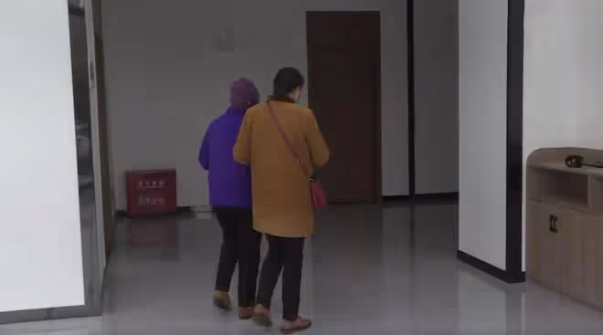 房子徵收款200萬,兒子全部占為己有,老人竟吃老鼠藥選擇自盡