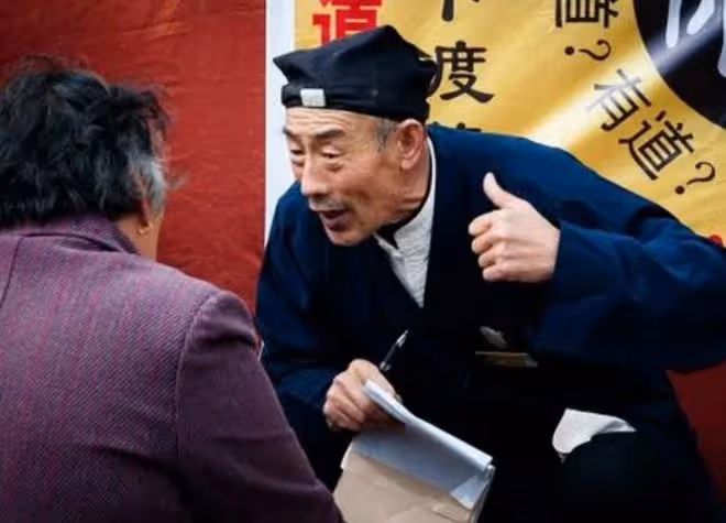 2014年,一四川算命先生被人當街刺死,兇手:誰讓他算得那麼准