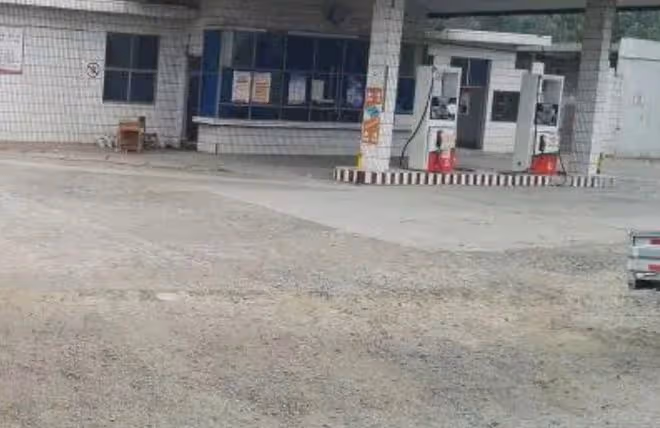 14年老太橫穿馬路喪命,先後4輛車碾壓而過,為何兇手不只4人