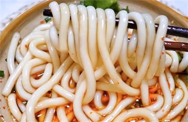 10元一份的土豆粉,教你在家自己做,成本低量又足,超級好吃