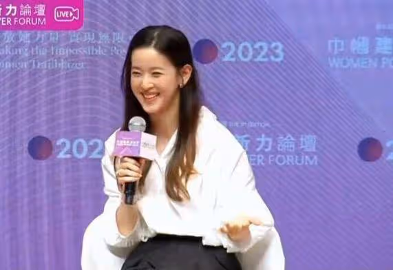 馬爾他偶遇章澤天母女,被曝花100萬請家庭教師,7歲女兒罕見曝光
