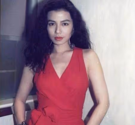 丈夫英年早逝,癡情為夫守寡,無兒無女永不再嫁,孤身堅強14年終紅了眼眶:還是熬不過現實
