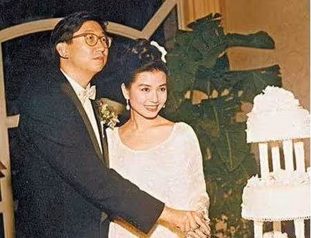 丈夫英年早逝，癡情為夫守寡，無兒無女永不再嫁，孤身堅強14年終紅了眼眶：還是熬不過現實