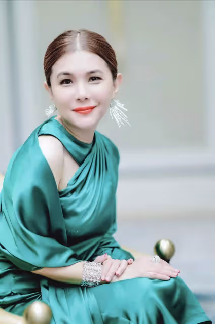 斷開豪門婚3年!歌壇天后定居台灣「砸4億買豪宅接母同住」 好友郭台銘「點出1句」根本神預言
