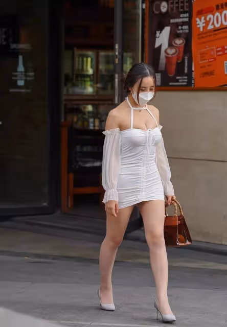 顏值和身材兼得的魅力女神，穿搭是這樣的：從選擇衣服到搭配細節