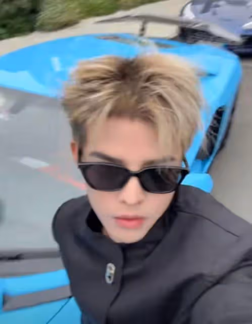 殷世航留學生活被指炫富,出門開豪車乘坐直升機,英文交流無障礙