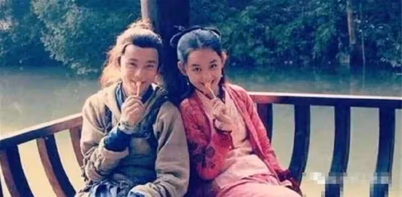 她11歲被吳磊奪走初吻,因長得太漂亮被禁止整容,如今長大大變樣