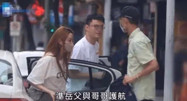 歐陽妮妮張書豪爆料明年登記結婚,爸爸歐陽龍說他是個孝順的孩子
