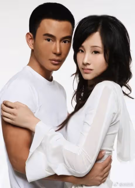 她被騙進娛樂圈,與名演員閃婚,生一雙帥氣兒子,被丈夫寵成大女兒