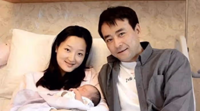 演員羅鋼:娶小23歲郝蕾,陪嬌妻戰勝家族遺傳病,48歲老來得子