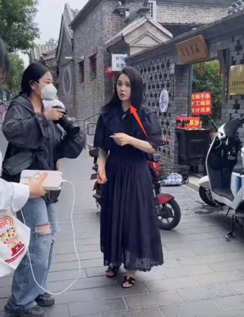 伊能靜容貌再遭質疑,人中違和嘴巴變歪,疑似出現整容後遺症
