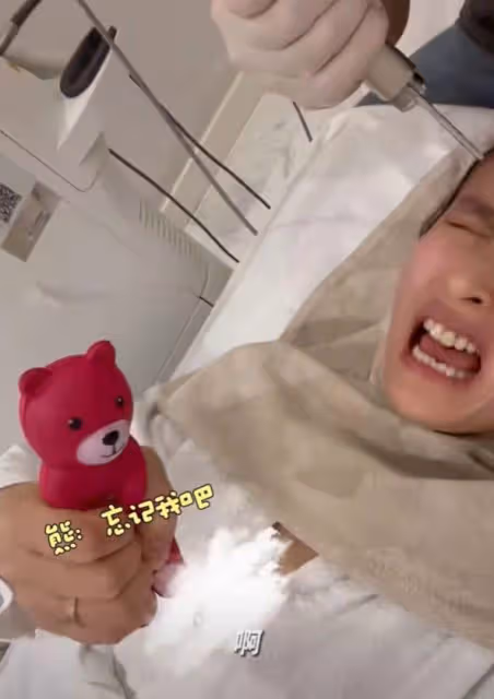 伊能靜容貌再遭質疑,人中違和嘴巴變歪,疑似出現整容後遺症