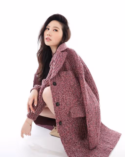 甄子丹19歲女兒發單曲獲國際好評,全家一起幫助宣傳獲資源咖位