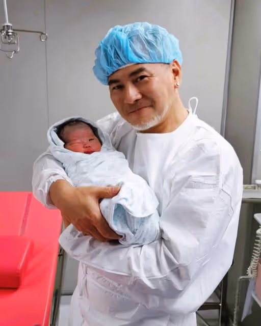 52歲馬國賢當爸了!嫩妻凌晨破水「兒子早半個月出生」 Q萌長相曝光「頭髮超濃密」