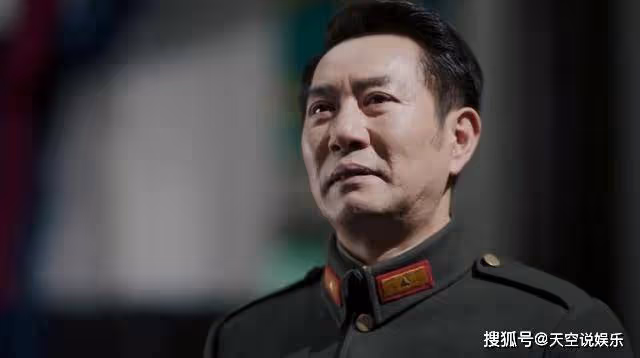 《蜂巢》龍智捷為何故意推遲時間,使得顧盼的任務失敗?