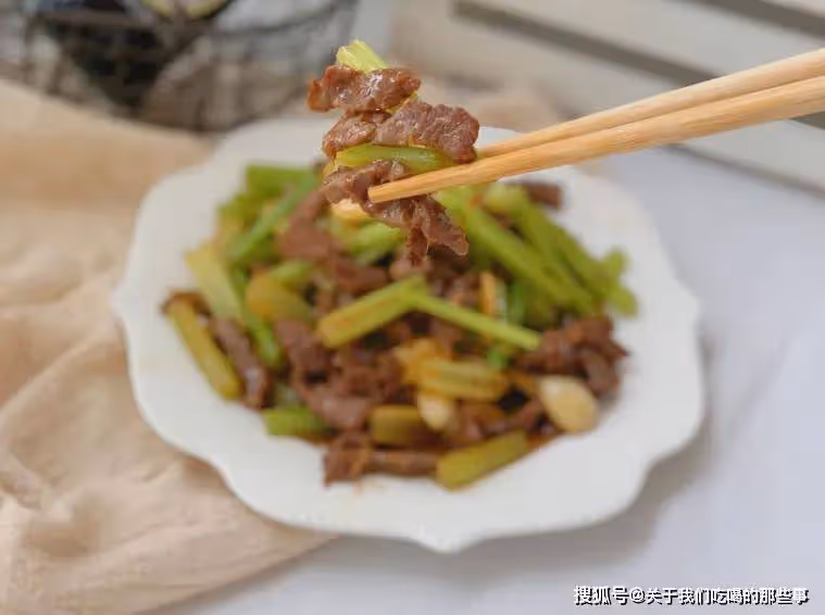 秋天是長個「黃金期」，多給孩子吃3種食物，高鈣高蛋白，別錯過