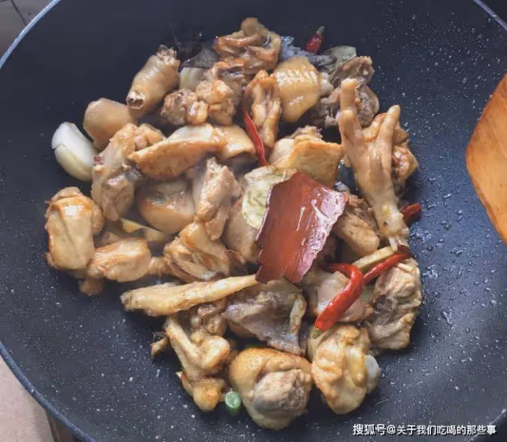 秋天是長個「黃金期」，多給孩子吃3種食物，高鈣高蛋白，別錯過