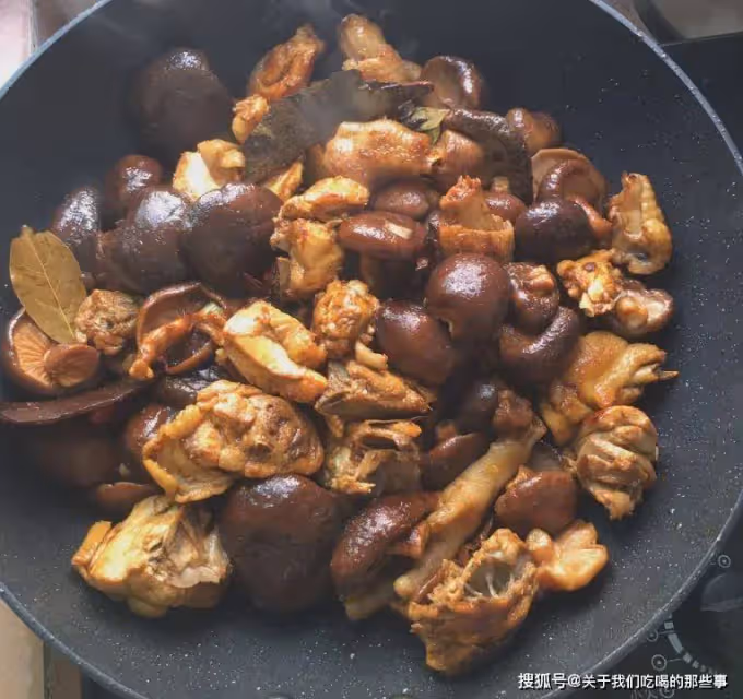 秋天是長個「黃金期」，多給孩子吃3種食物，高鈣高蛋白，別錯過