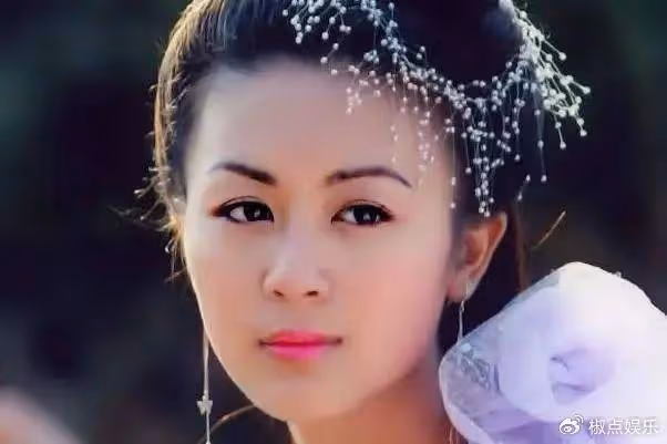 潛規則、離婚、刷馬桶!「最美童星」唐寧,是如何走到這一步的?