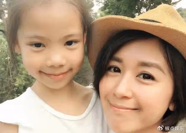 潛規則、離婚、刷馬桶!「最美童星」唐寧,是如何走到這一步的?