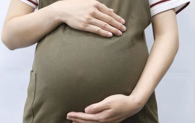 回顧:一孕婦產四胞胎,女孩們皆是運動會采火聖女,老闆是謝霆鋒