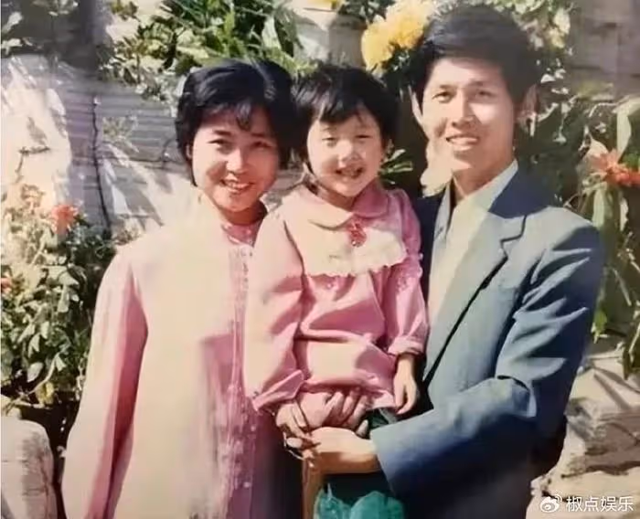 神似高圓圓,婉拒蘇有朋,當紅時隱婚生子,35歲憑「惡妾」翻紅