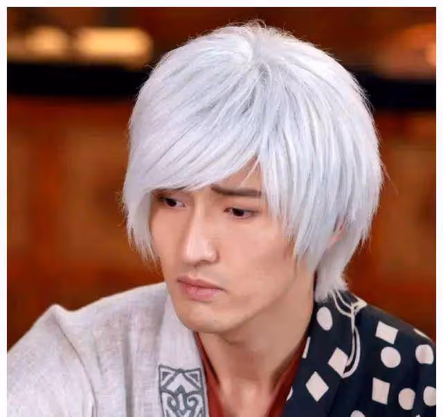 拒絕《愛情公寓》,靠戀情上熱搜,用演技賭人生的王傳君,怎麼變成這樣了?