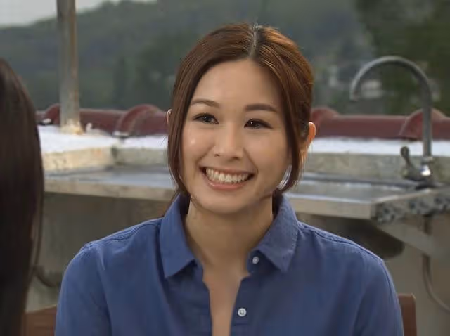 TVB知名女星突然約滿離巢，住香港半山過億豪宅，父親是石油大亨