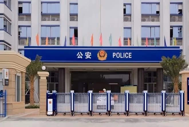 南充特大輪姦殺人案！四大惡人遊街示眾，罕見萬人空巷