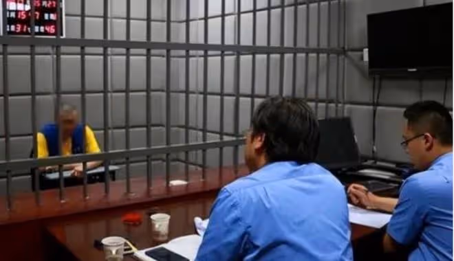 南充特大輪姦殺人案！四大惡人遊街示眾，罕見萬人空巷