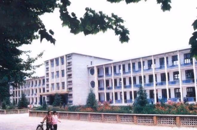 1998年兒子被毆打致死,父親出家2年還俗,在仇人家門口引爆炸彈