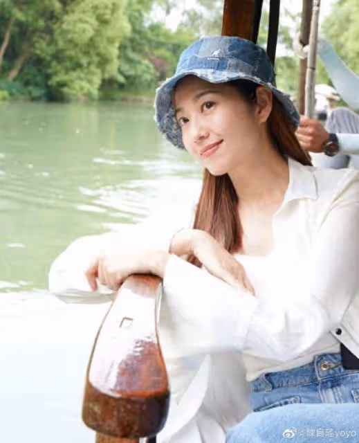 開心!TVB實力女星首次參加內地節目做評判,與李佳琦同台超興奮