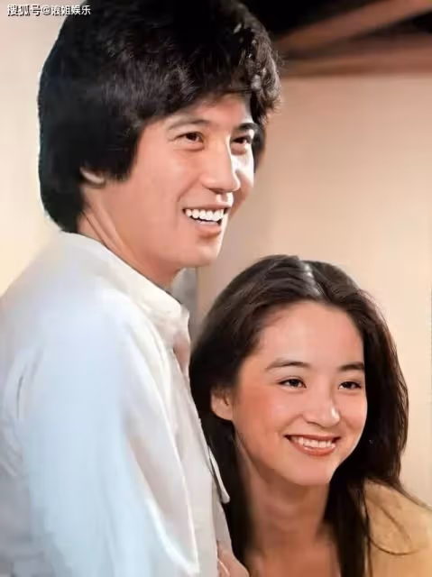 76歲秦漢久居台北多年!鬍子花白身材硬朗,家中擺滿林青霞舊照