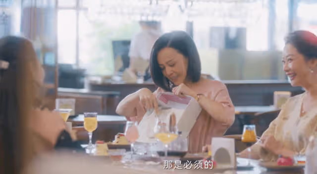 王琳機場偶遇楊皓宇,順口叫了一聲盛向前,楊皓宇的反應讓人笑翻