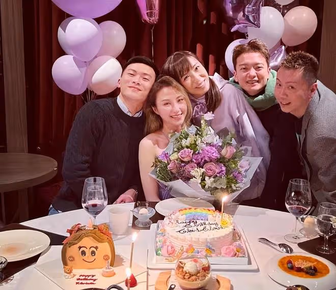 何超雲和未婚夫同游歐洲,一起為結婚地選址,曬全家幸福照